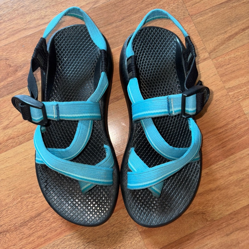 Chaco Z2 Vibram Yampa Aqua/Teal and Black Women’s Sandals Size 6